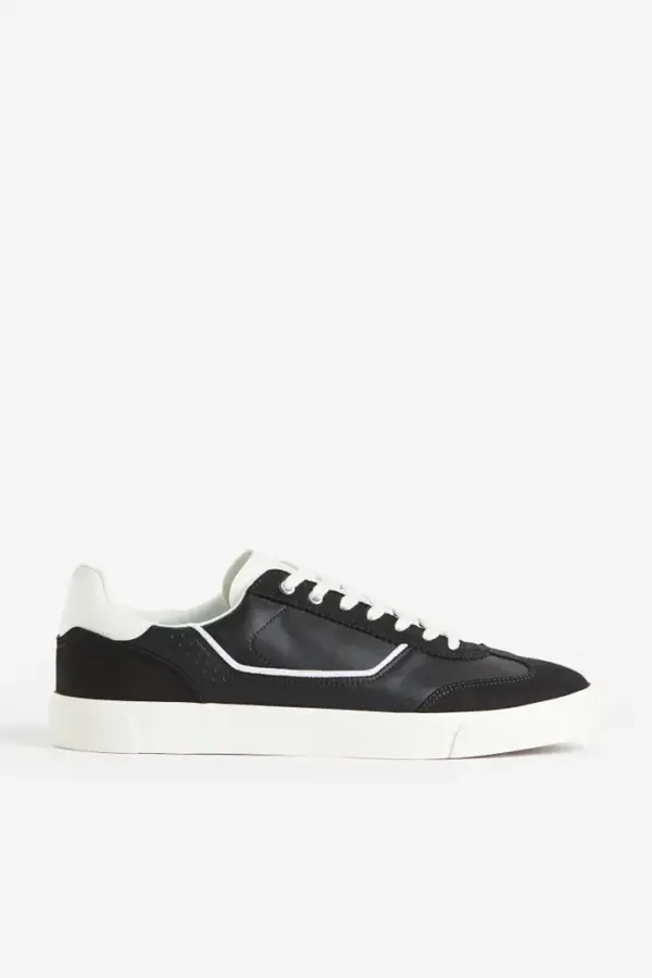 Sneakers - Image 2